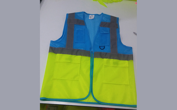 mühendis ikaz yeleği alt sarı üst turkuaz